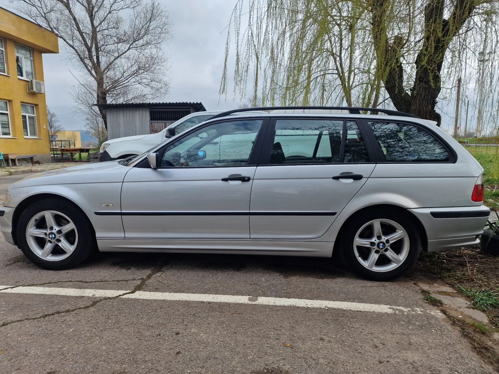 BMW 320, снимка 15 - Автомобили и джипове - 54038170