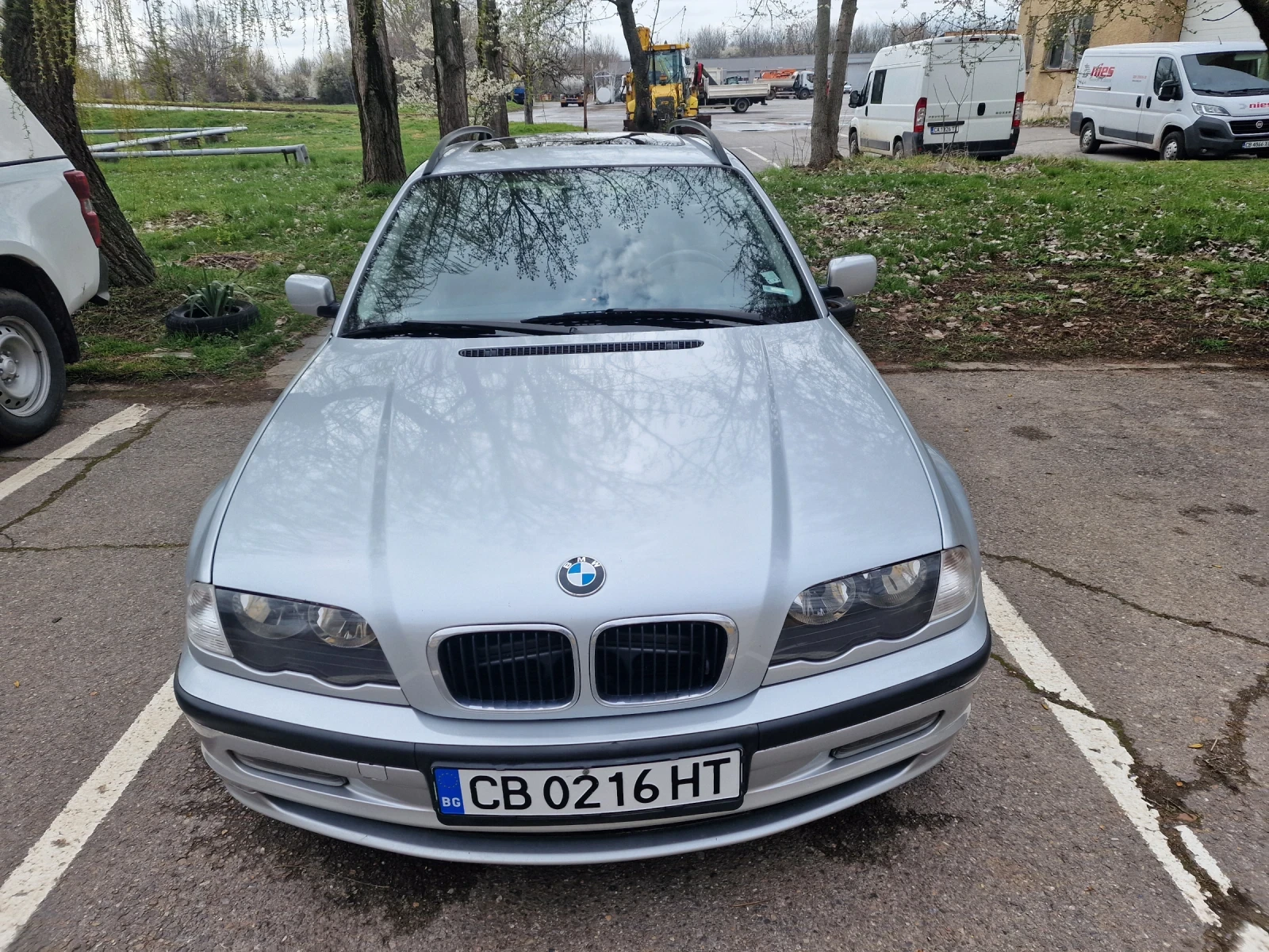 BMW 320, снимка 2 - Автомобили и джипове - 54038170