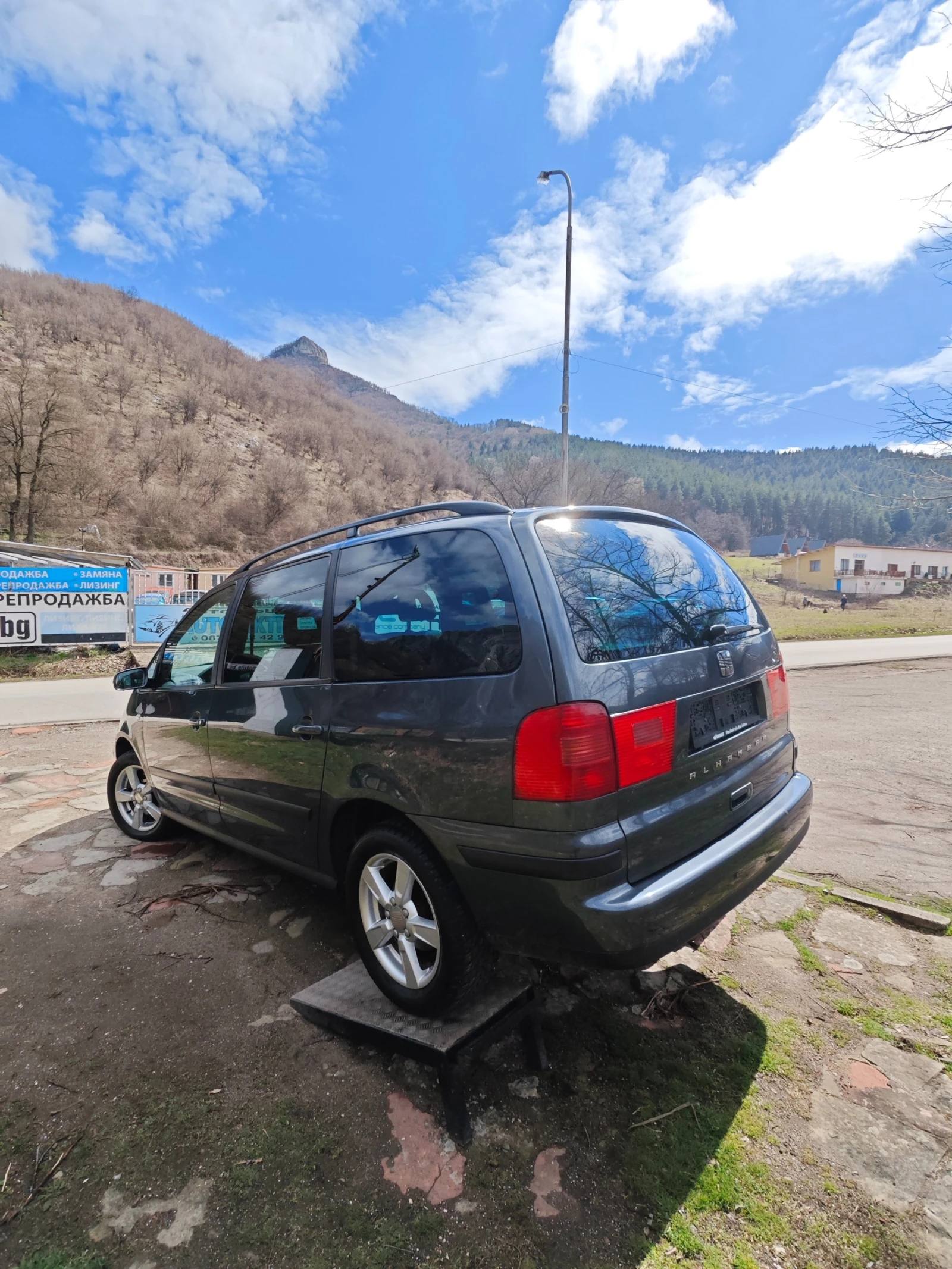 Seat Alhambra 1.9TDI НОВ ВНОС, снимка 6 - Автомобили и джипове - 54069912