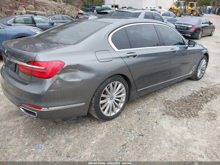 BMW 740 3.0l I xDrive, снимка 4 - Автомобили и джипове - 54389573