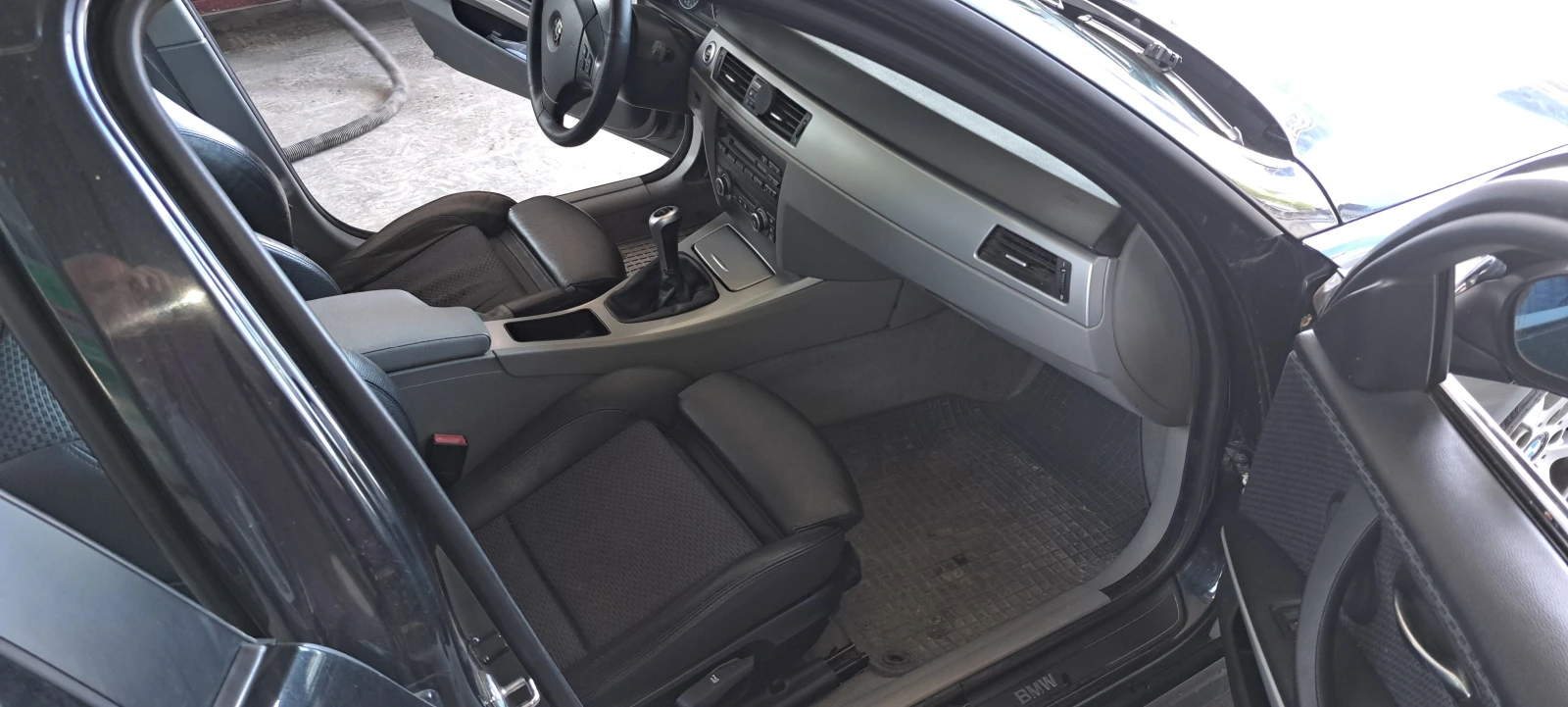 BMW 320 2.0D, снимка 16 - Автомобили и джипове - 54650207