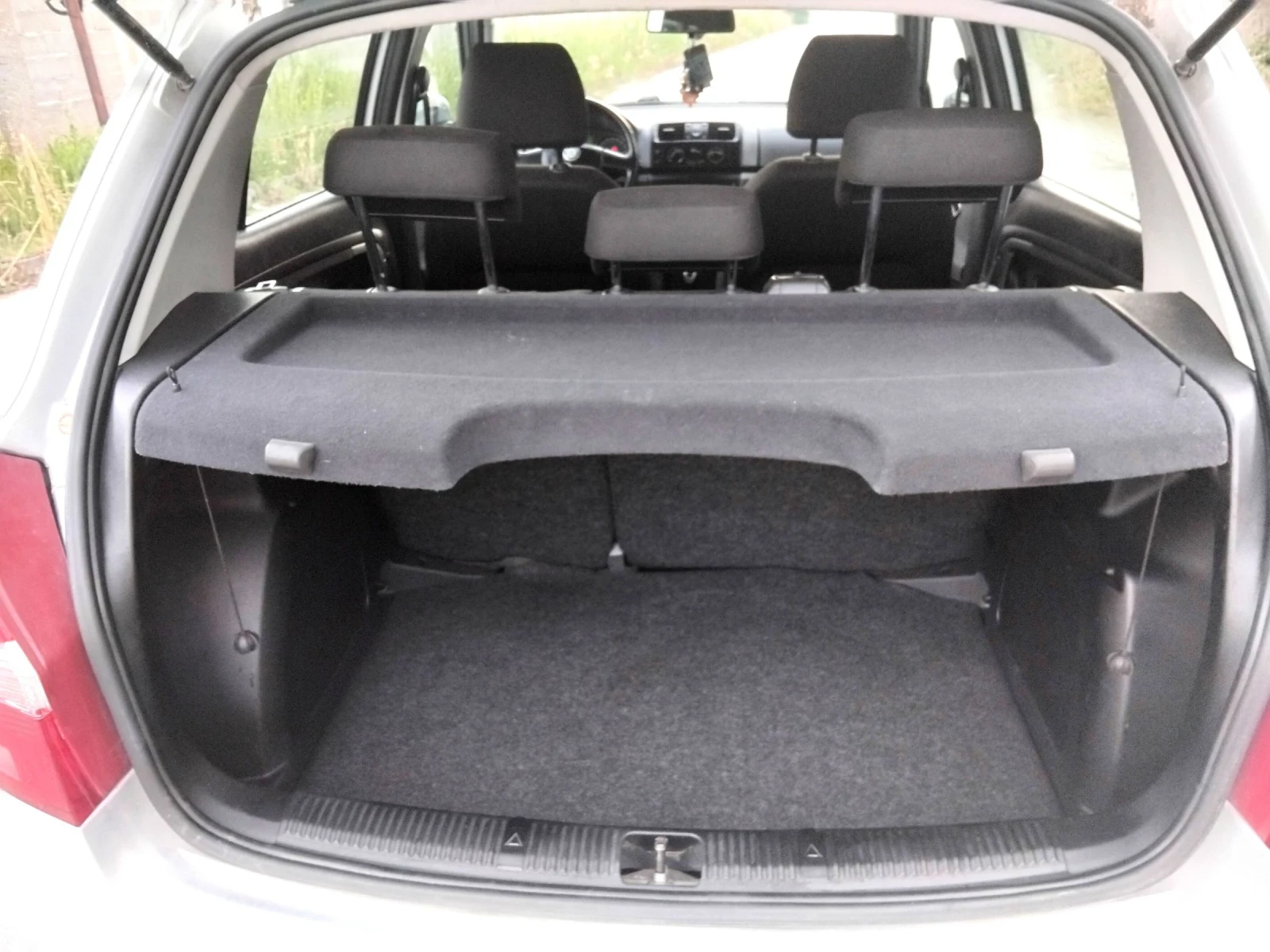 Skoda Fabia 1.2i.65k+ КЛИМА + ГАЗОВ ИНЖЕКЦИОН. 2012г, снимка 8 - Автомобили и джипове - 54871014