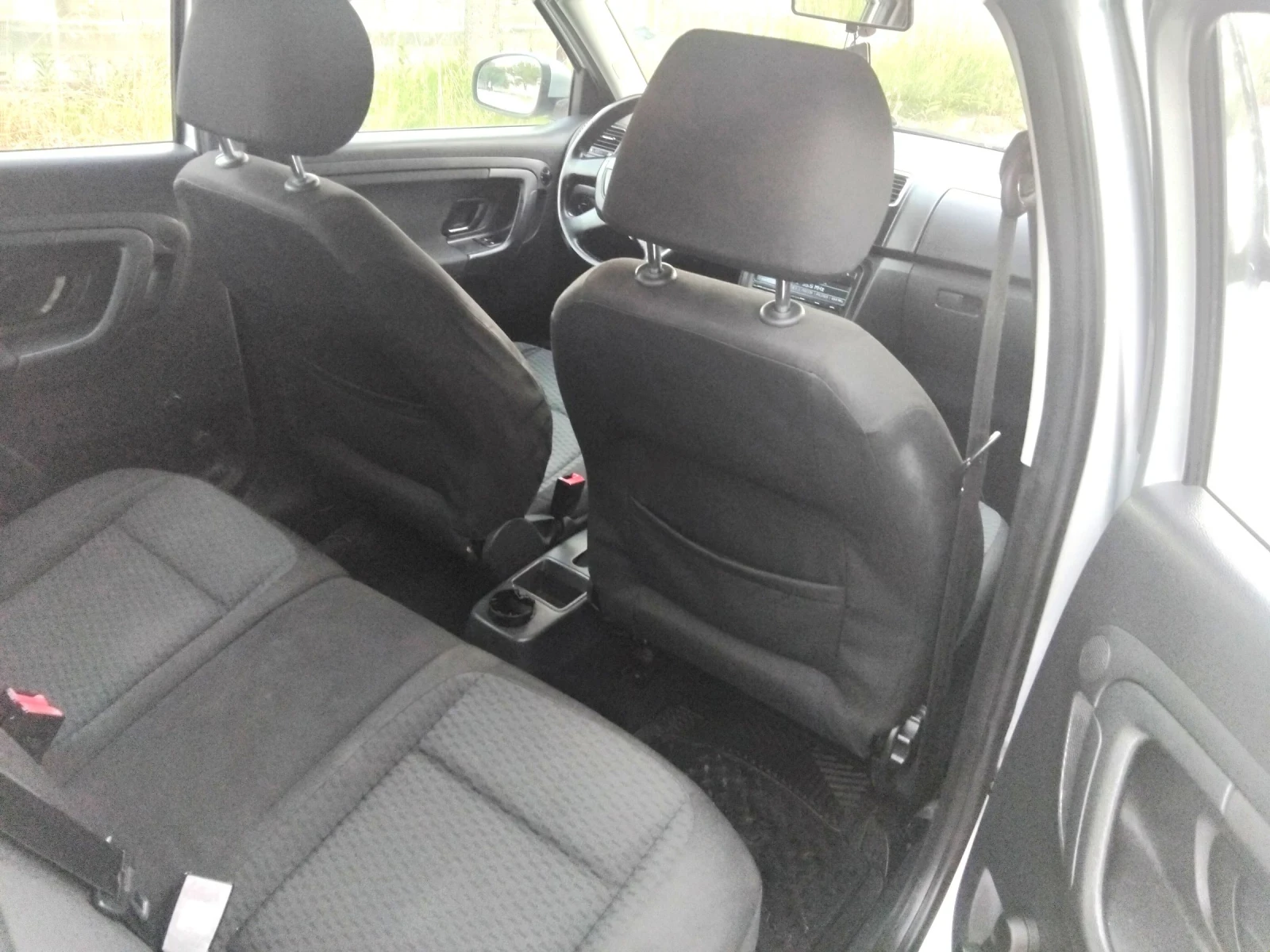 Skoda Fabia 1.2i.65k+ КЛИМА + ГАЗОВ ИНЖЕКЦИОН. 2012г, снимка 11 - Автомобили и джипове - 54871014
