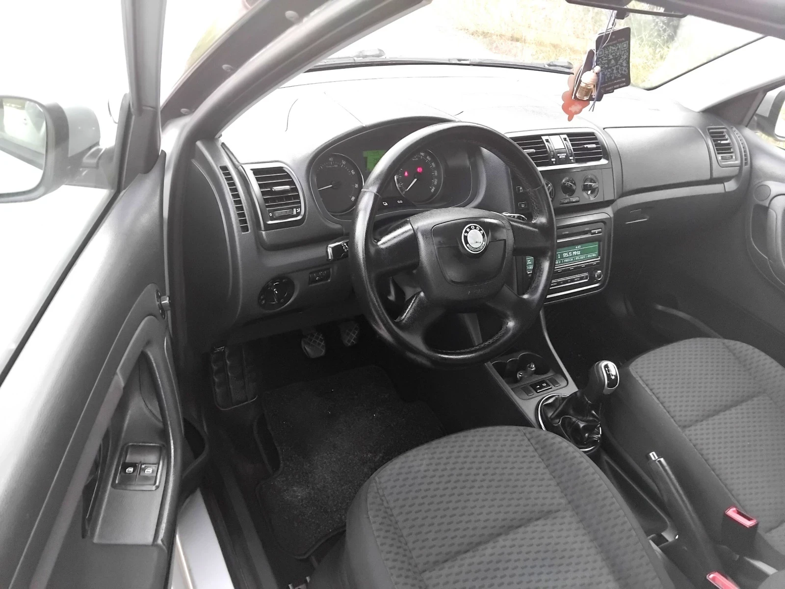 Skoda Fabia 1.2i.65k+ КЛИМА + ГАЗОВ ИНЖЕКЦИОН. 2012г, снимка 9 - Автомобили и джипове - 54871014