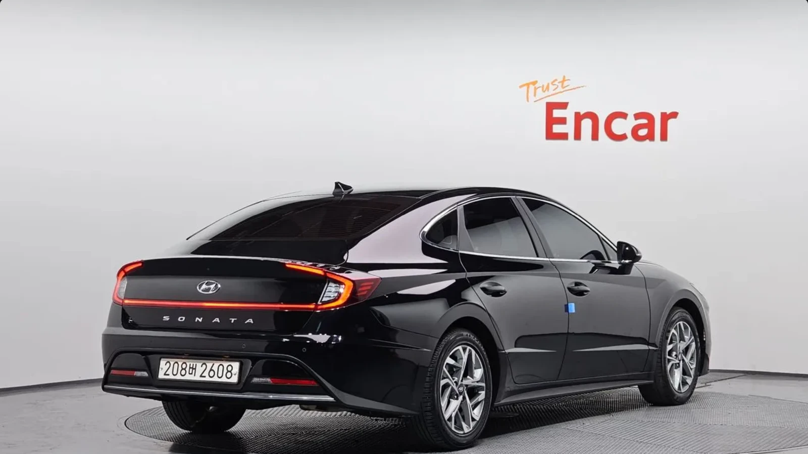 Hyundai Sonata 2.0 LPG / ОБДУХВАНЕ / LANE ASSIST / AMBIENT, снимка 2 - Автомобили и джипове - 54880835