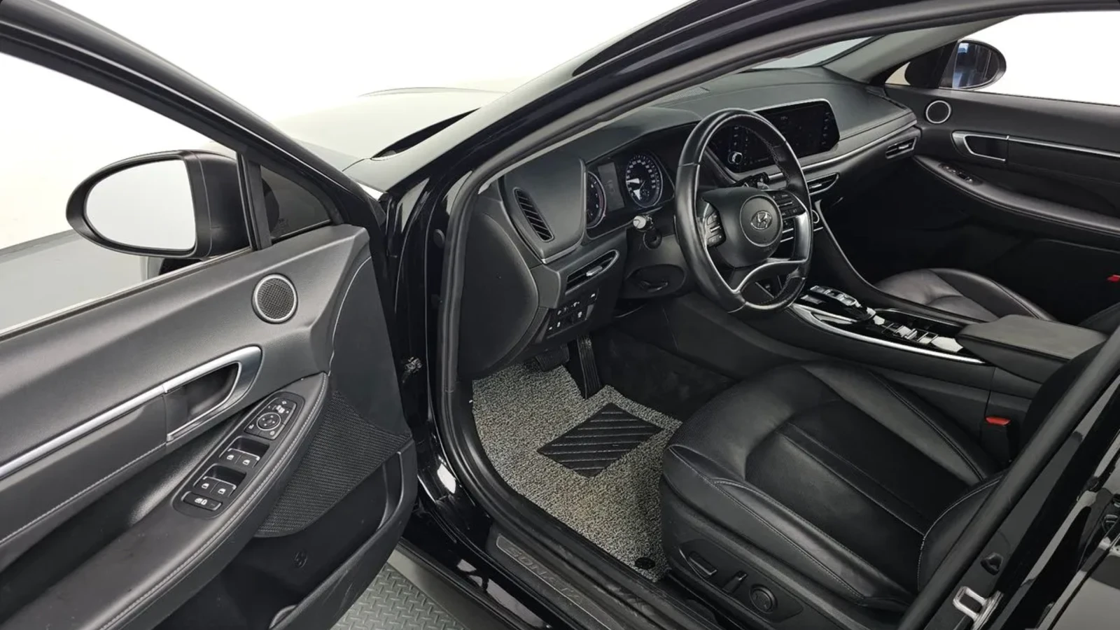 Hyundai Sonata 2.0 LPG / ОБДУХВАНЕ / LANE ASSIST / AMBIENT, снимка 6 - Автомобили и джипове - 54880835