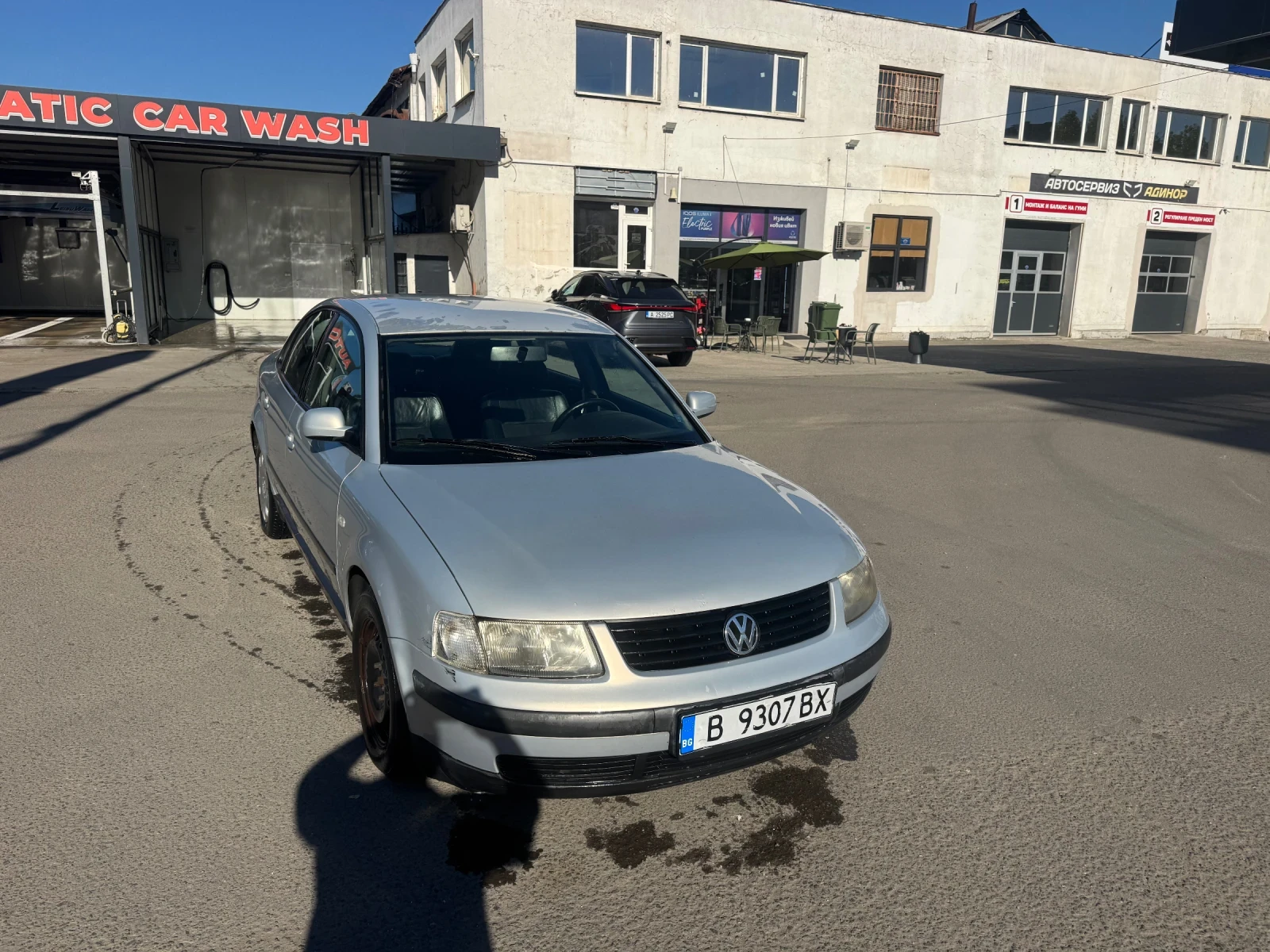 VW Passat 1.9 TDI, снимка 8 - Автомобили и джипове - 54898357