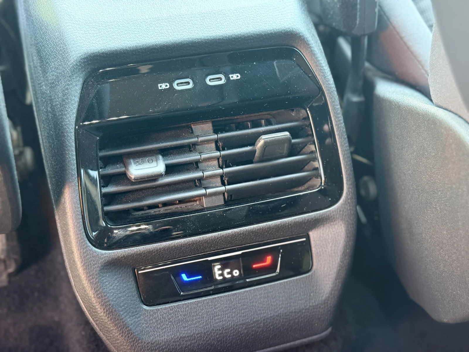 VW ID.4 Pro 77 kWh, снимка 17 - Автомобили и джипове - 54928640