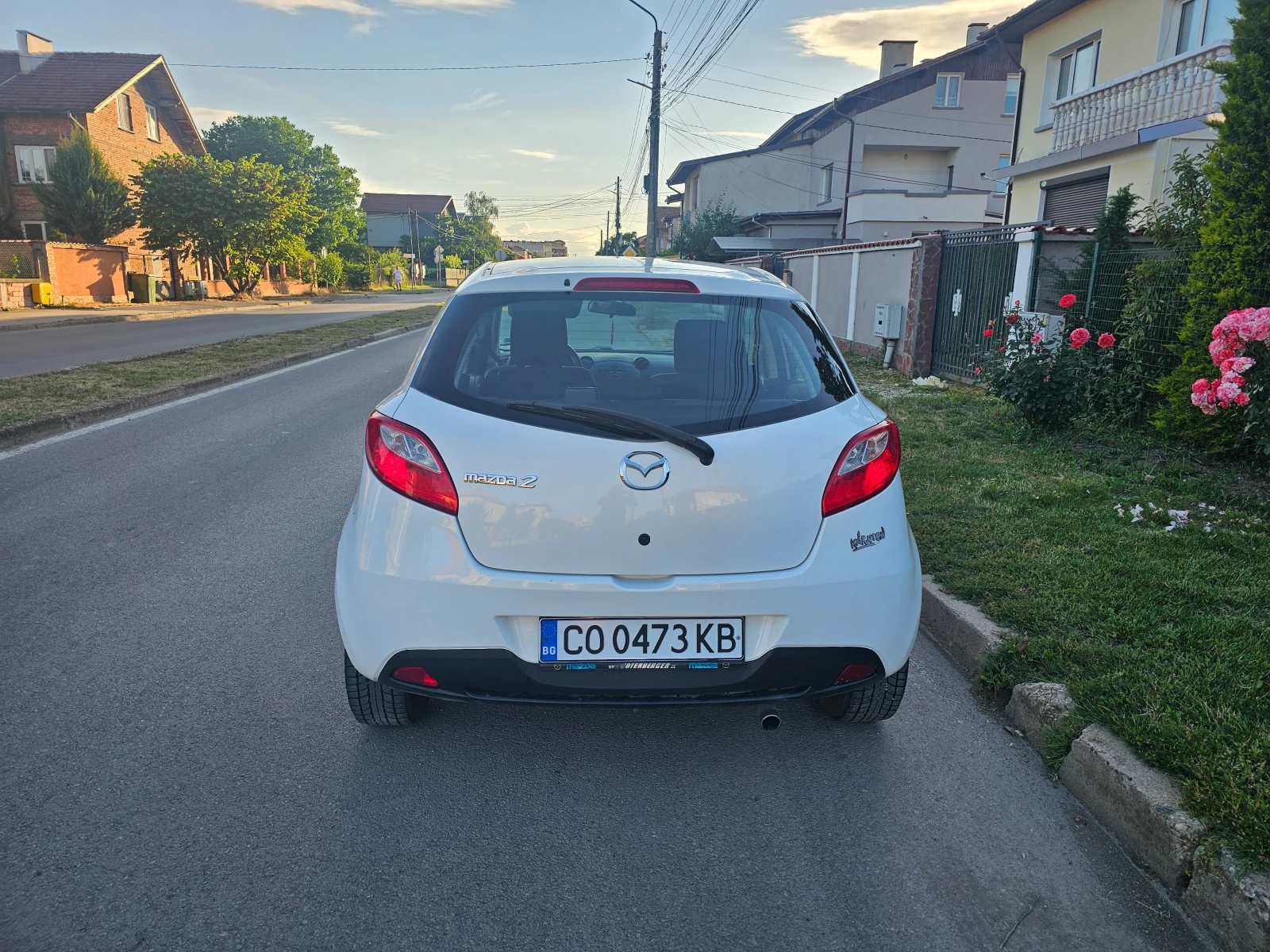 Mazda 2 Газ-инж-Гаражна, снимка 4 - Автомобили и джипове - 54934436