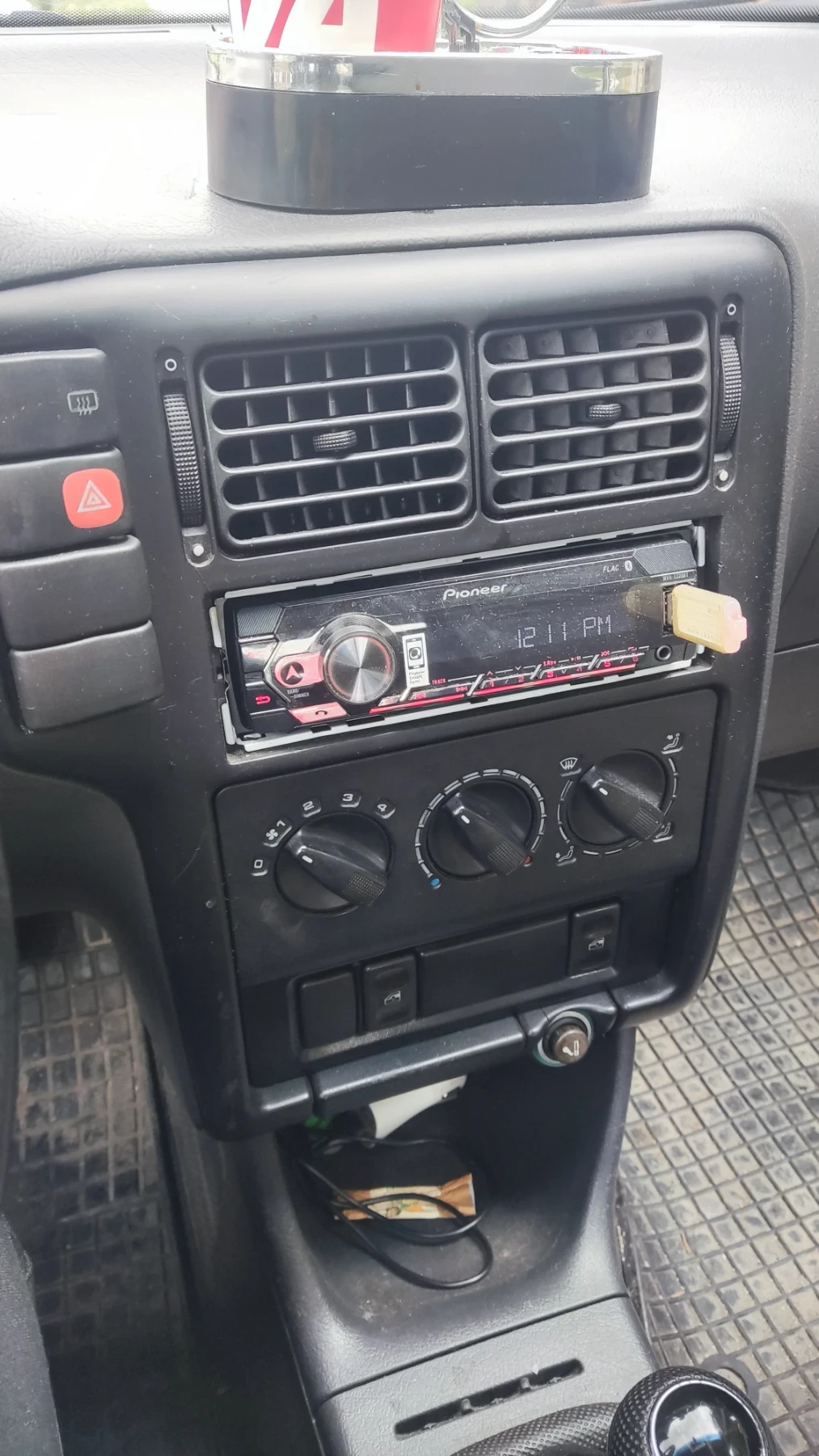 VW Polo SDI, снимка 8 - Автомобили и джипове - 54938172