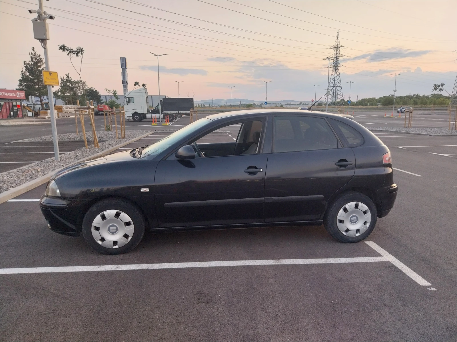 Seat Ibiza 1.2клима гаражен , снимка 3 - Автомобили и джипове - 55637167