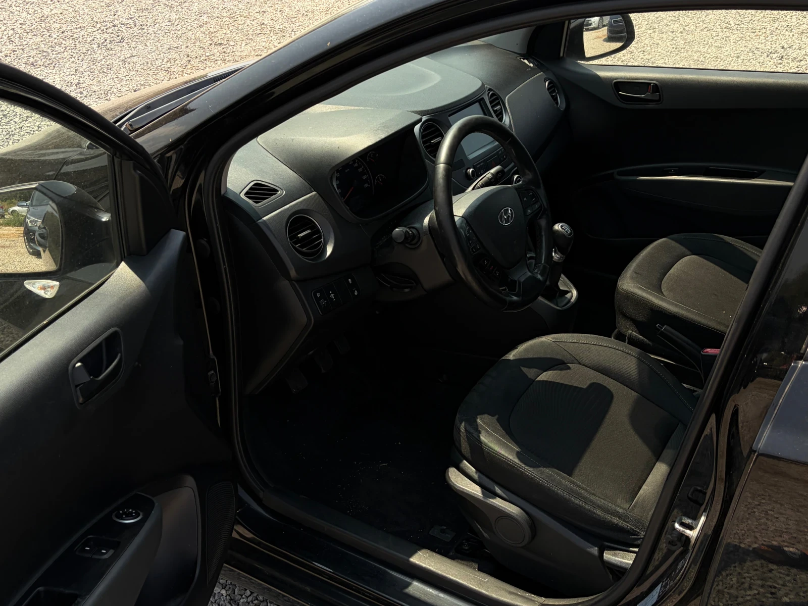 Hyundai I10 1.0i, снимка 9 - Автомобили и джипове - 55768695
