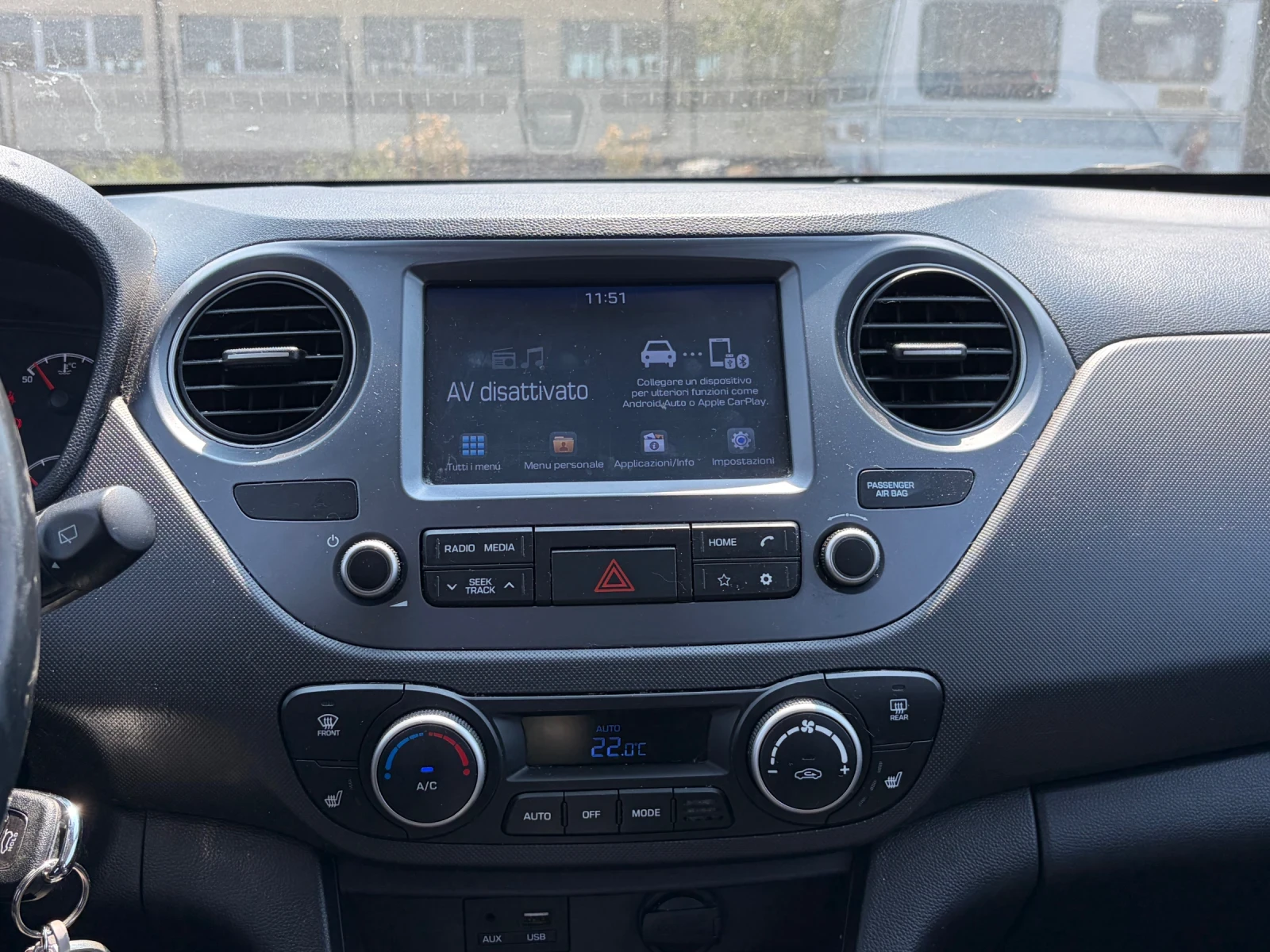 Hyundai I10 1.0i, снимка 12 - Автомобили и джипове - 55768695