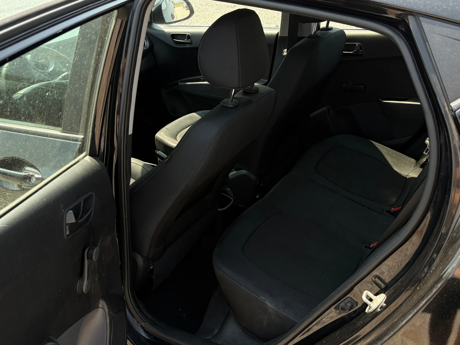 Hyundai I10 1.0i, снимка 10 - Автомобили и джипове - 55768695