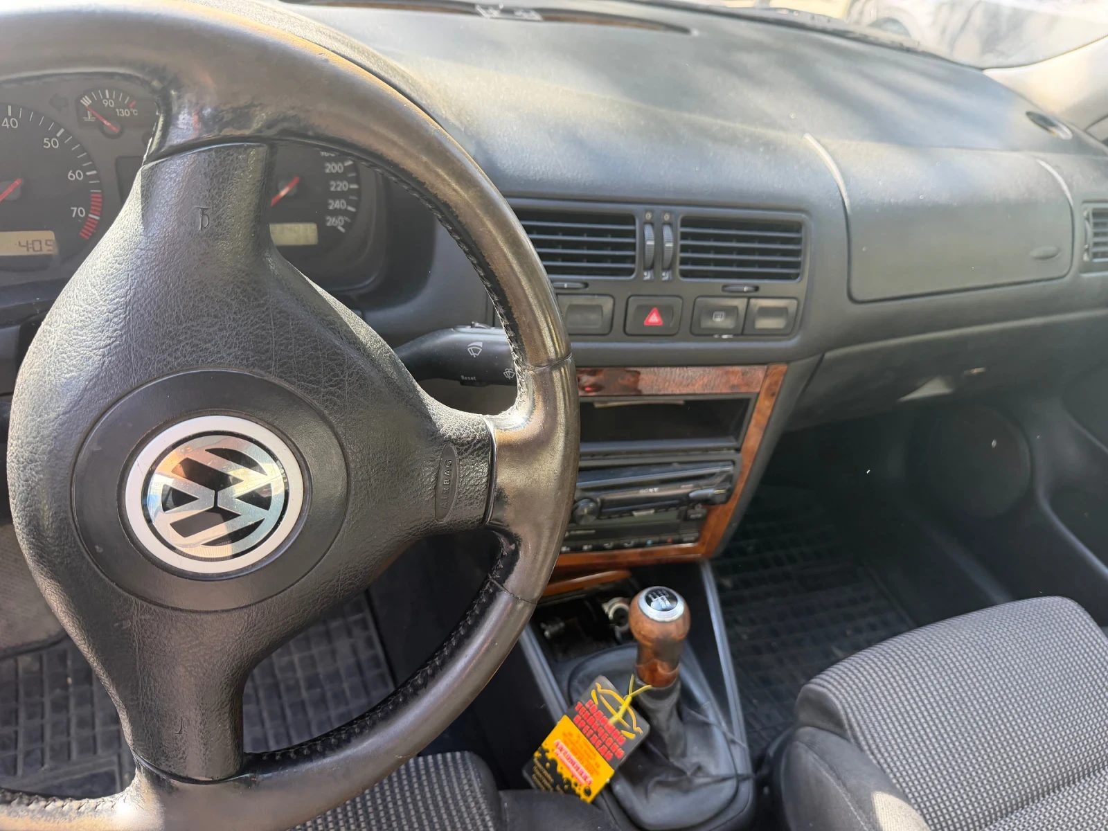 VW Bora, снимка 5 - Автомобили и джипове - 56411758