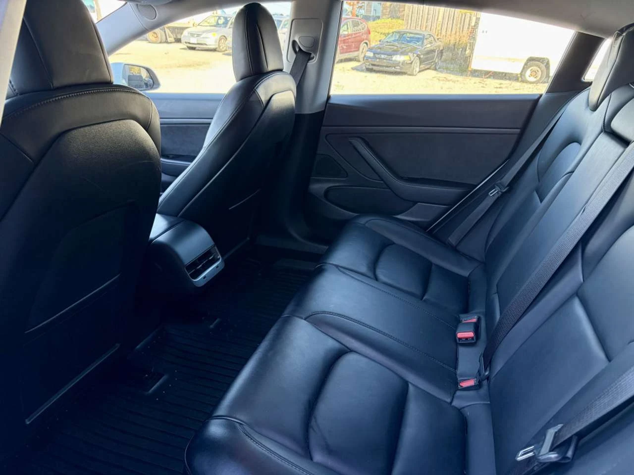Tesla Model 3 RWD-STANDARD RANGE, снимка 11 - Автомобили и джипове - 56581012