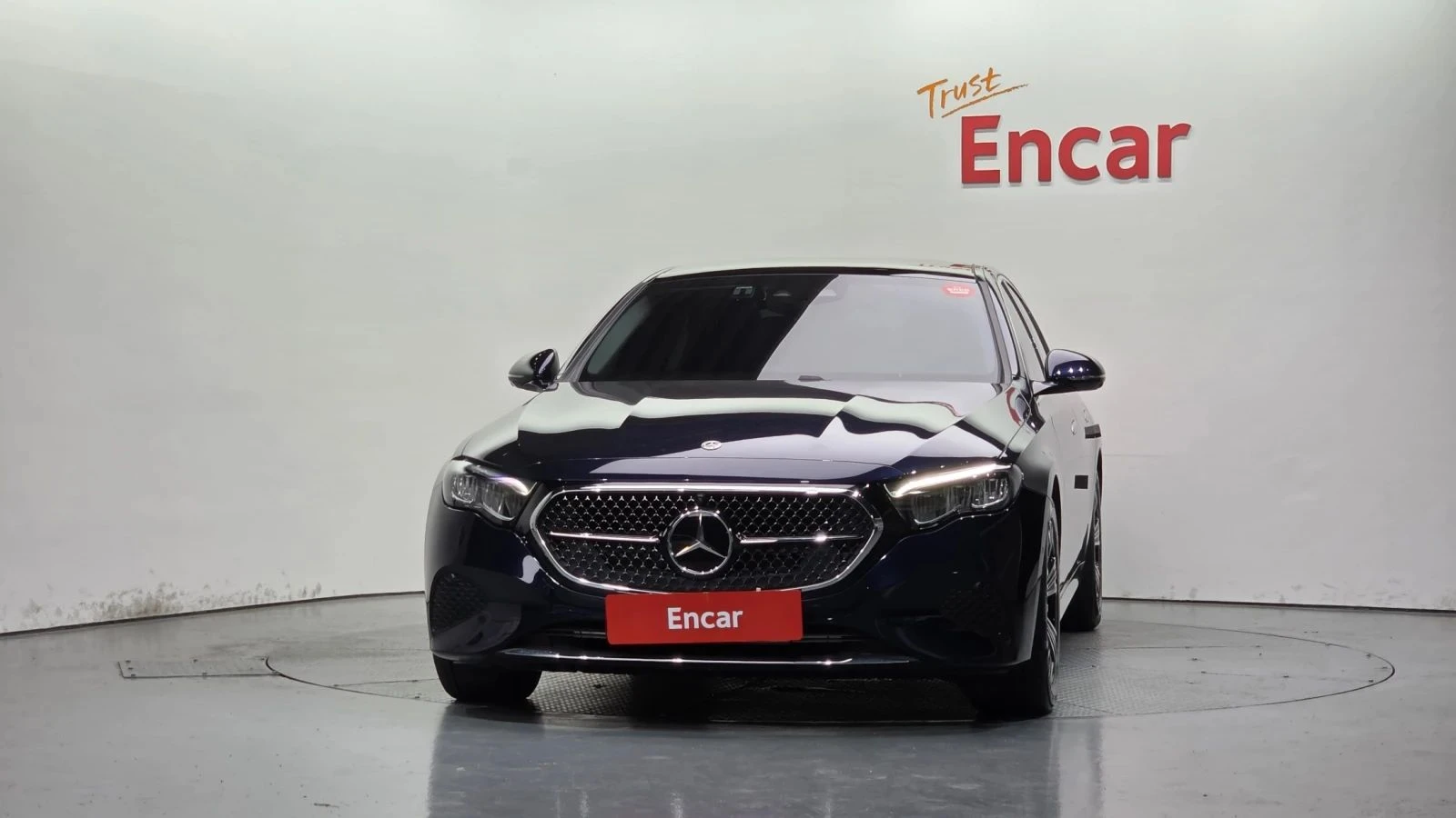 Mercedes-Benz E 200, снимка 3 - Автомобили и джипове - 56686733