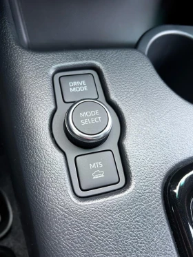Toyota Hilux 2.8 D-4D/MILD HYBRID/INVINCIBLE/JBL/360/, снимка 13