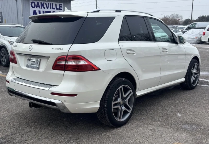 Mercedes-Benz ML 350 BLUETEC * * НА ПРУЖИНИ * * 360 КАМЕРА * * CARFAX *, снимка 5 - Автомобили и джипове - 53128273
