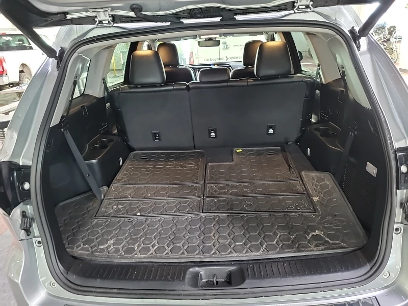 Toyota Highlander XLE * * Без Ръжда * * 7 Места * * Черен Салон * * , снимка 13 - Автомобили и джипове - 53345340