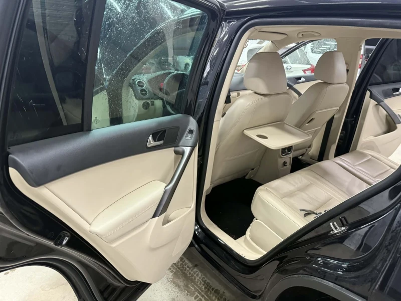 VW Tiguan, снимка 6 - Автомобили и джипове - 53491924