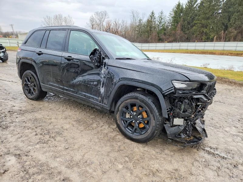 Jeep Wrangler 3.6L 6 4x4 w/Rear Wheel Drv, снимка 5 - Автомобили и джипове - 53929033