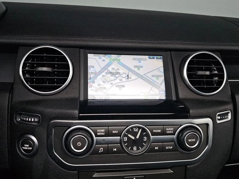 Land Rover Discovery 3.0 Automatic, снимка 15 - Автомобили и джипове - 55847902