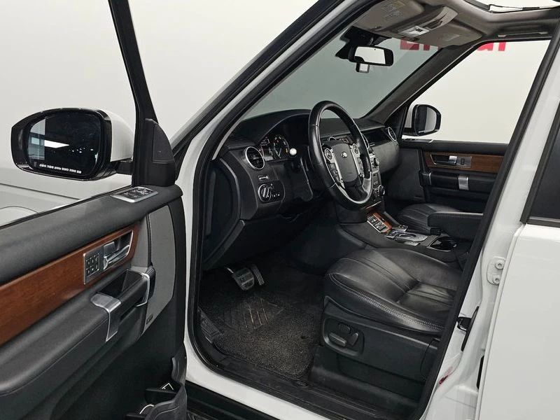 Land Rover Discovery 3.0 Automatic, снимка 9 - Автомобили и джипове - 55847902