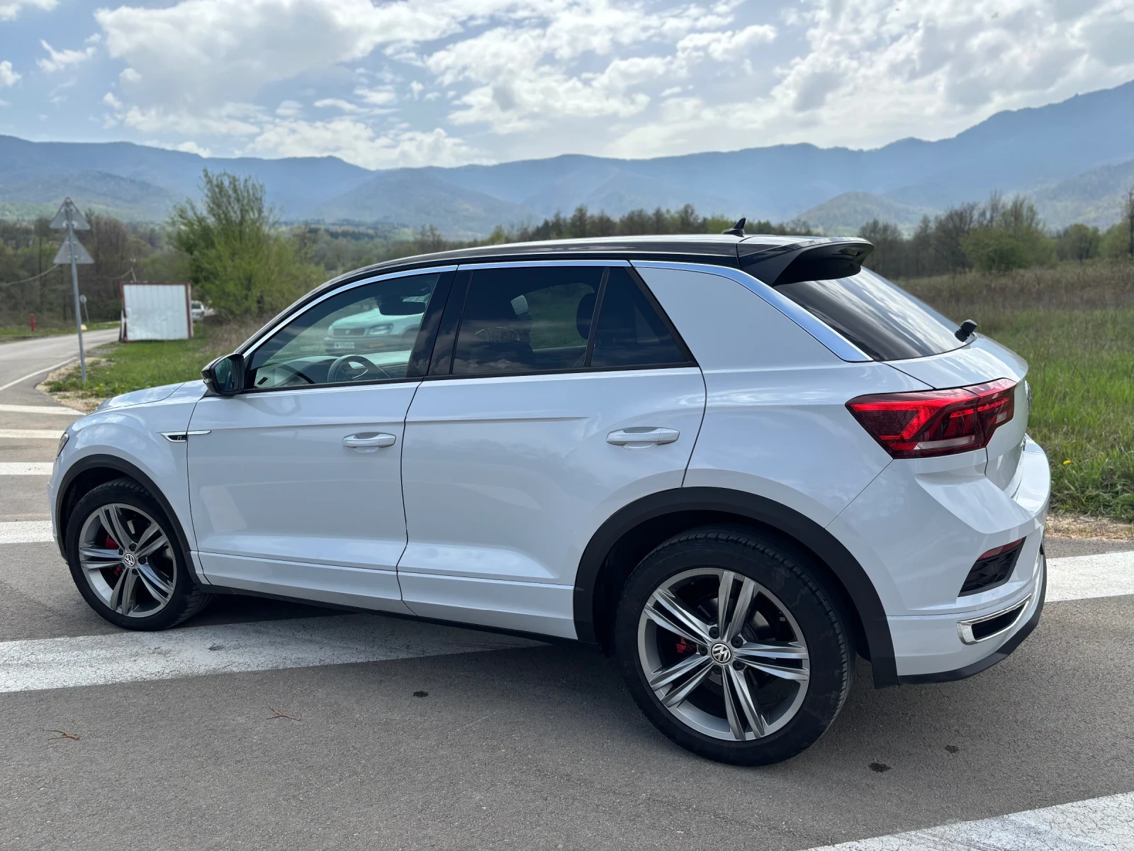 VW T-Roc 2.0 TSI R-line 4motion - изображение 3
