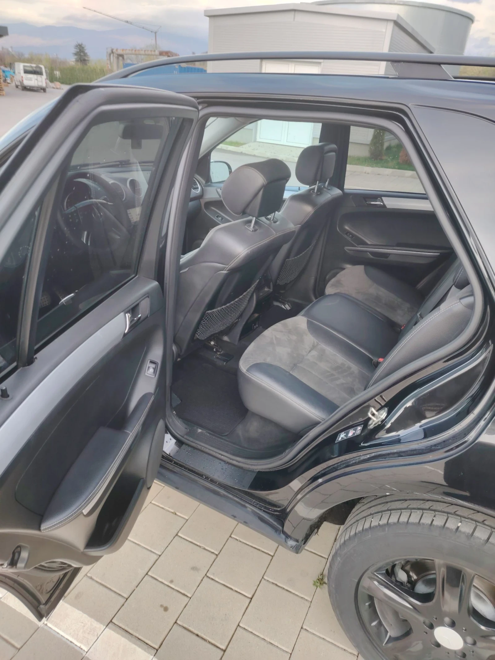 Mercedes-Benz ML 320 CDI 224 К.С. SPORT EDITION - OFFROAD  - изображение 10
