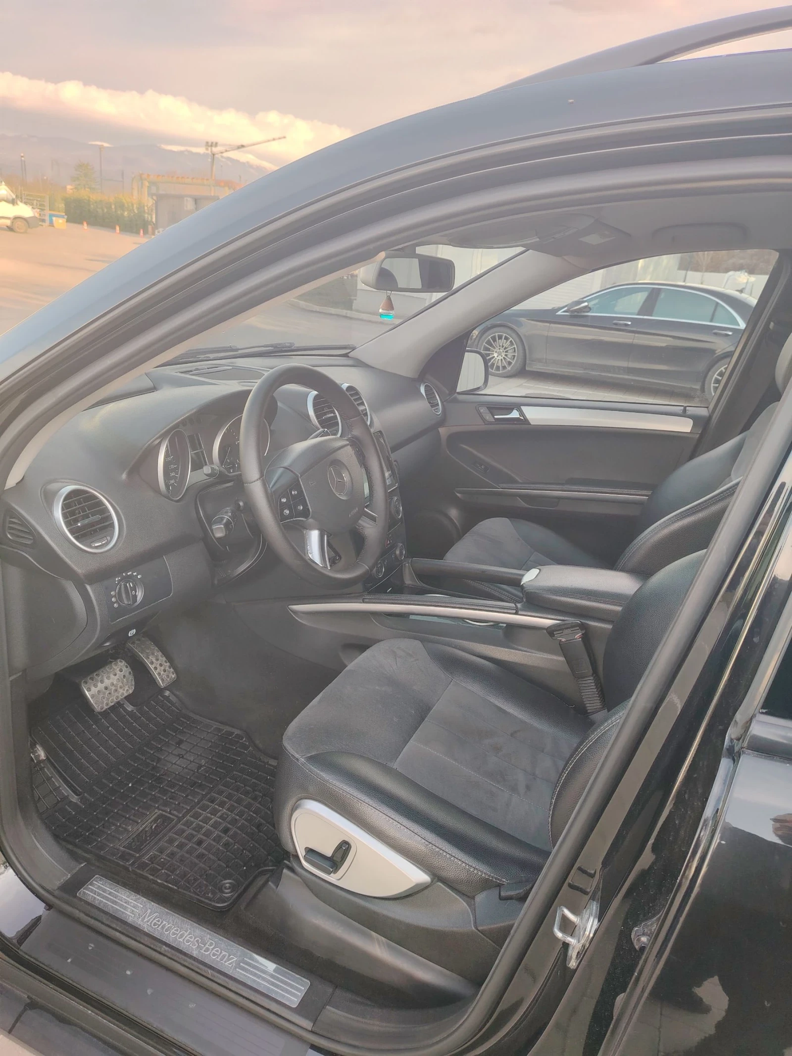 Mercedes-Benz ML 320 CDI 224 К.С. SPORT EDITION - OFFROAD , снимка 8 - Автомобили и джипове - 53852865