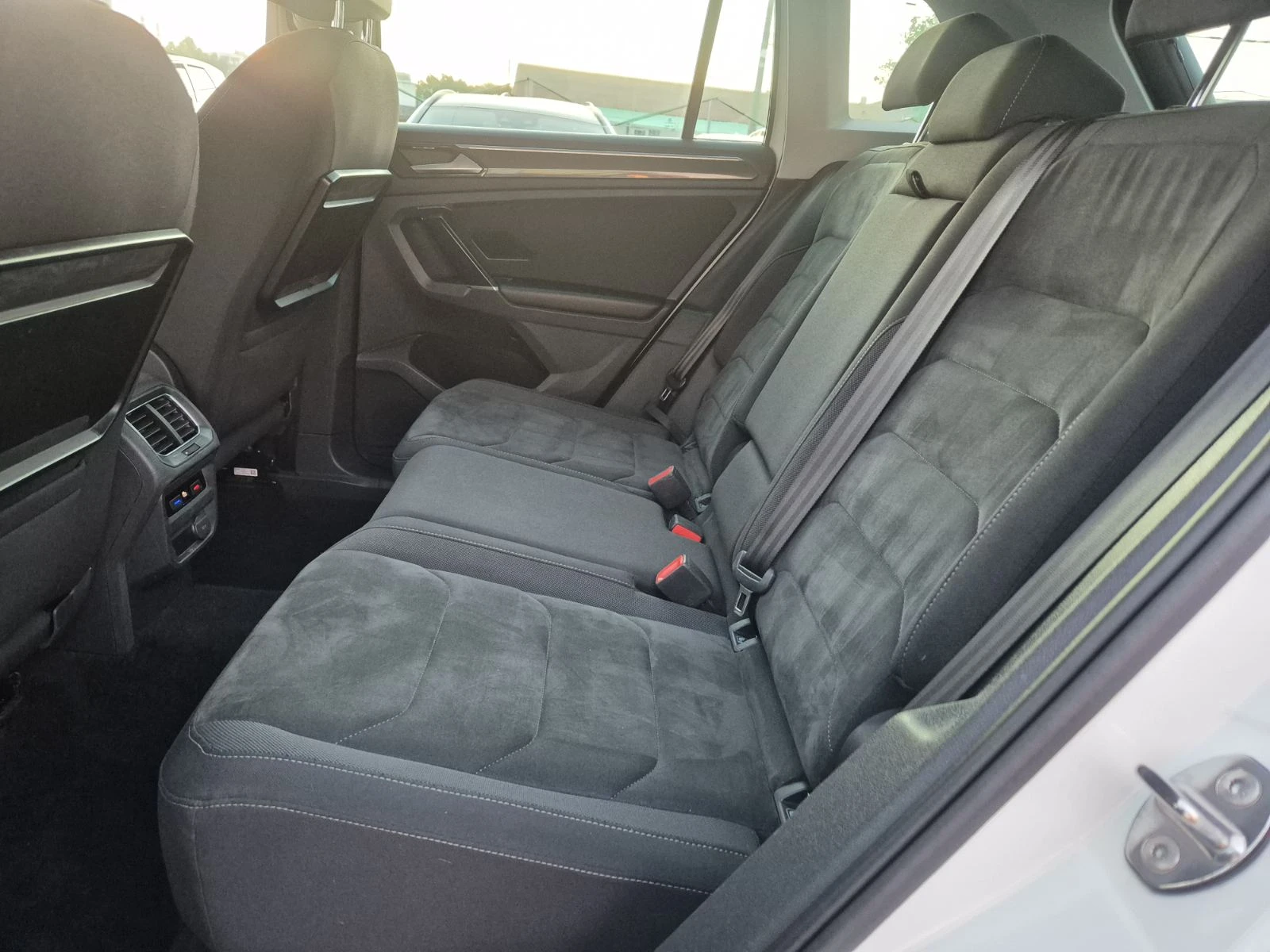 VW Tiguan 2.0D-4×4-DSG-DIGITAL COCKPIT-LED-ADVANCED | Mobile.bg   11