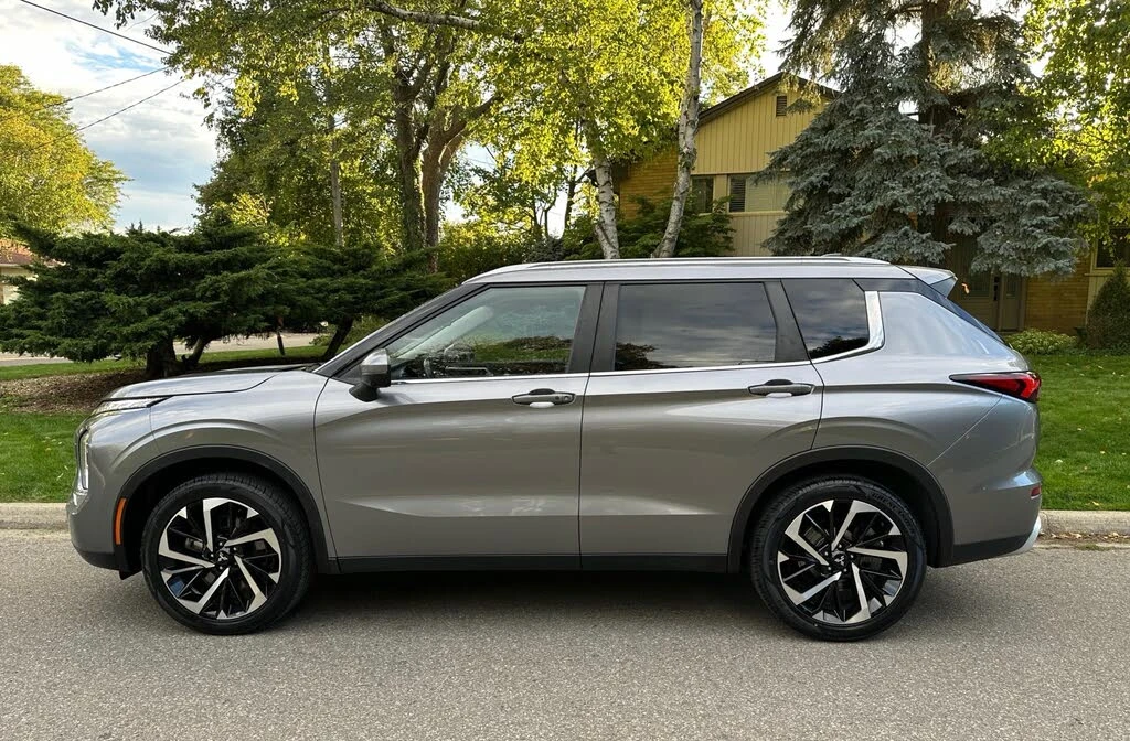 Mitsubishi Outlander * АВТО КРЕДИТ* ЦЕНА ДО БГ * CARFAX *  - изображение 2