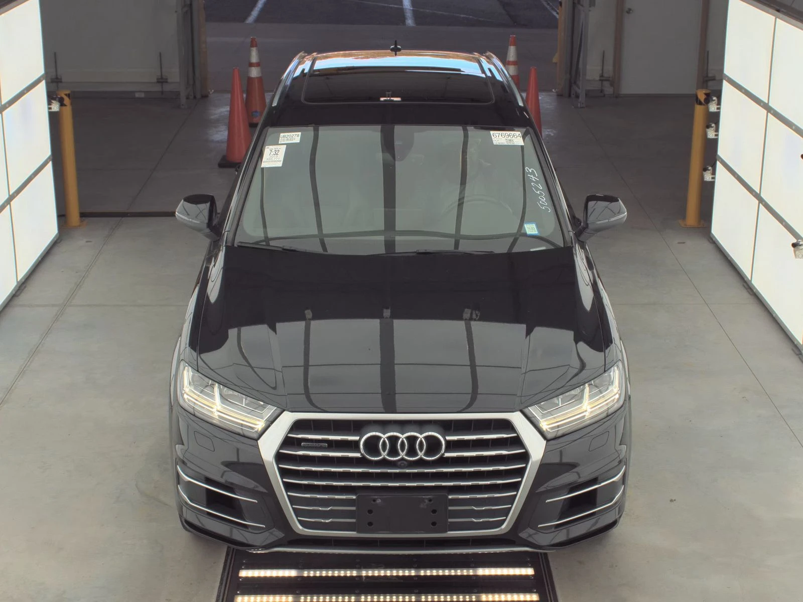Audi Q7 Premium Plus - изображение 3