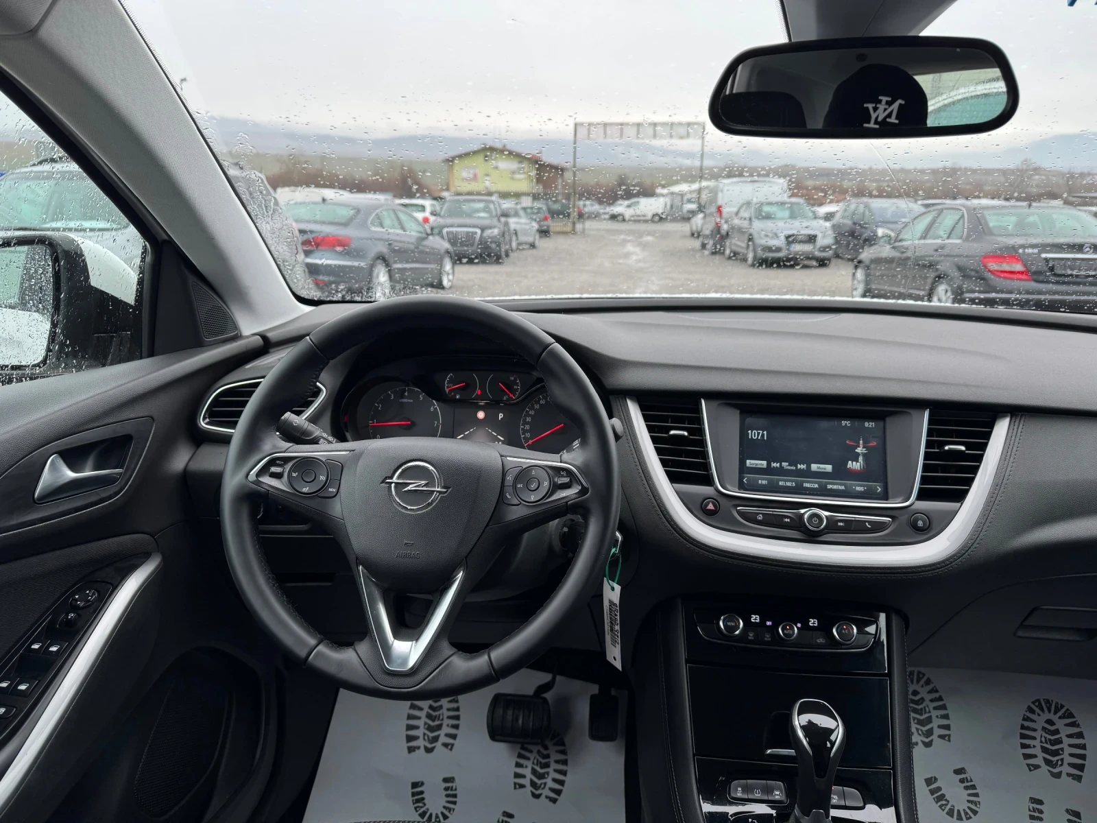 Opel Grandland X Автомат/ 161.000км/Фул-Лед/ Нова/ЕВРО 6 - изображение 10