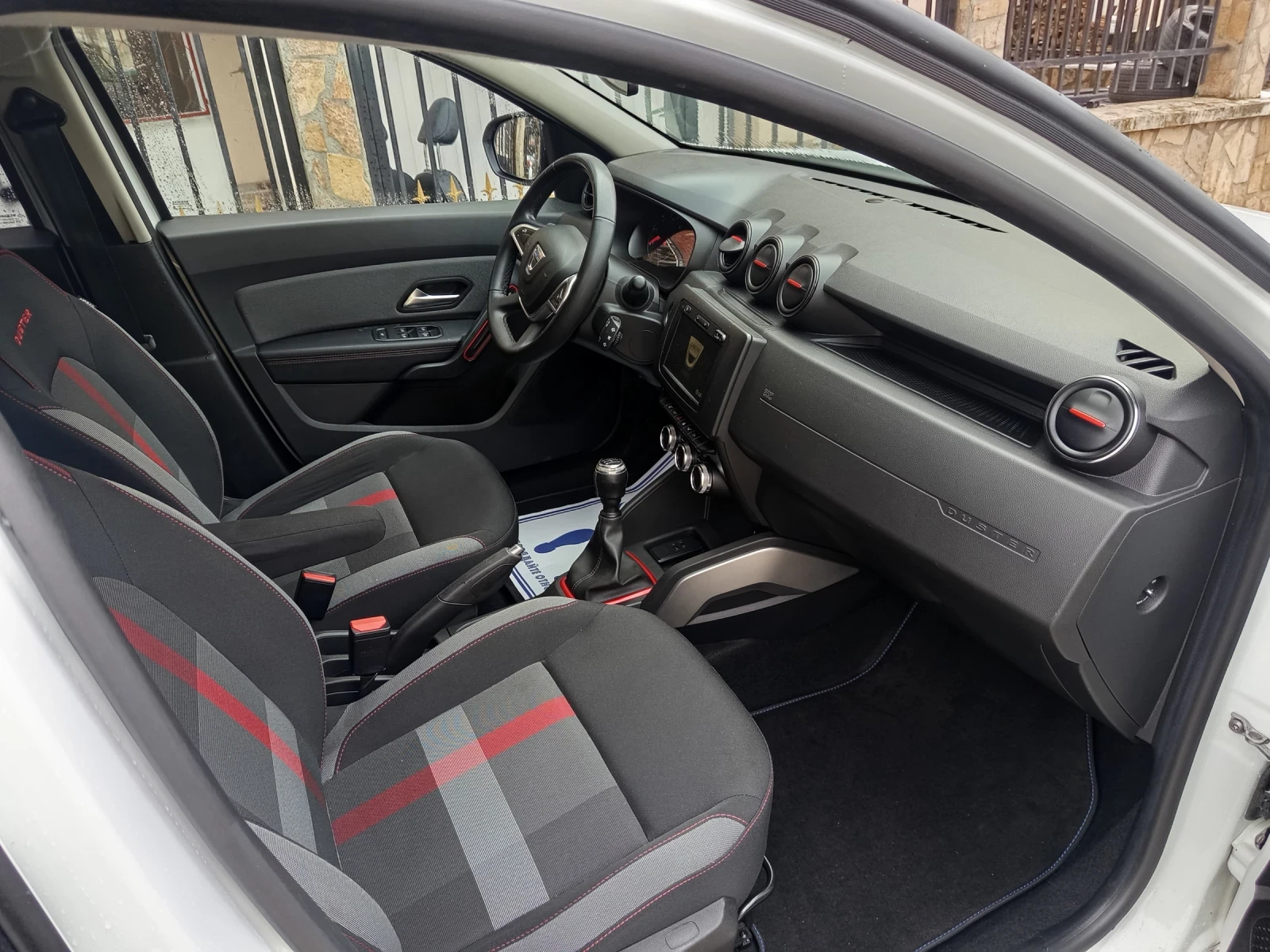 Dacia Duster 1.6газ- бенз - изображение 8