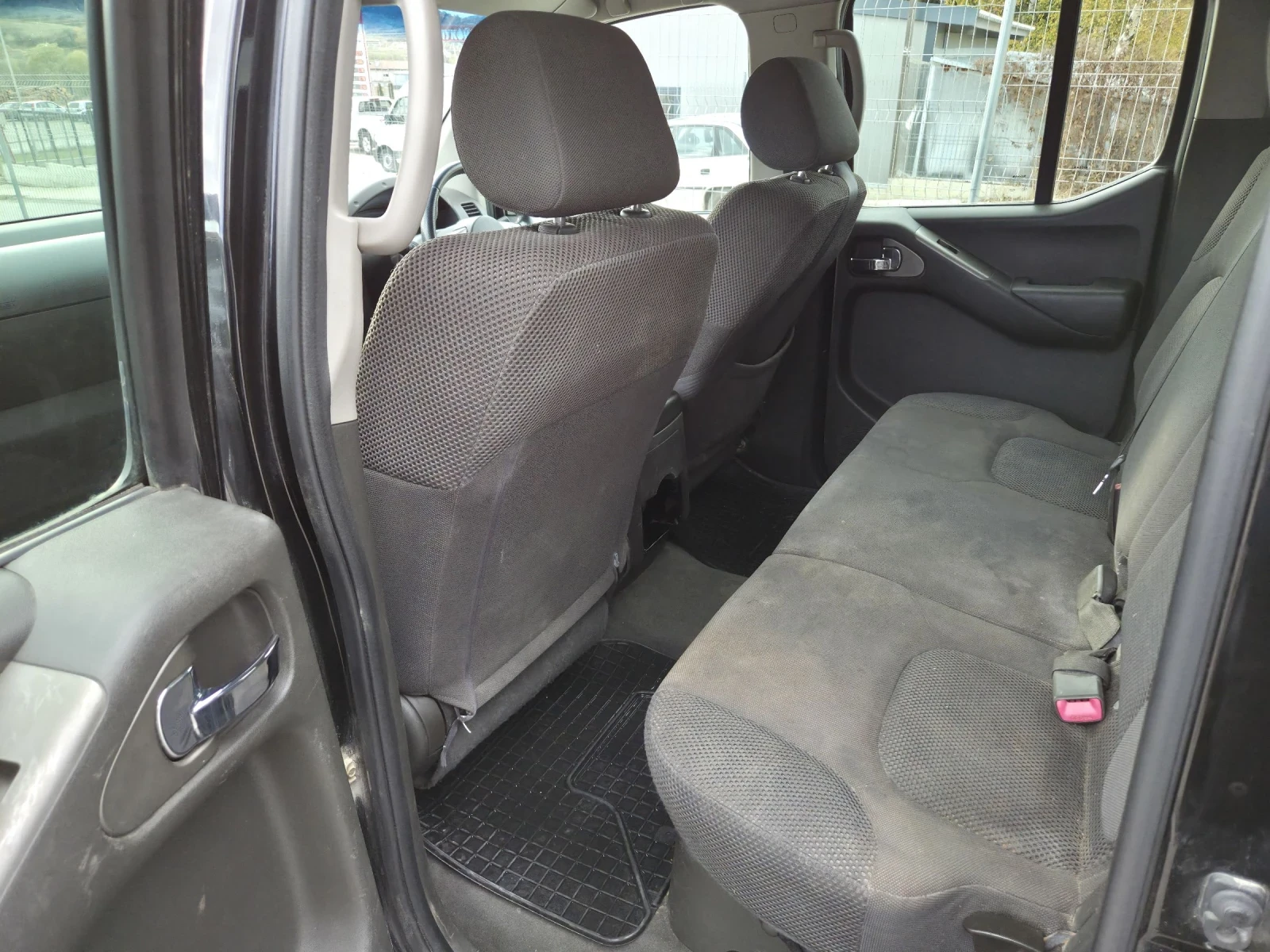 Nissan Navara, снимка 11 - Автомобили и джипове - 54284821