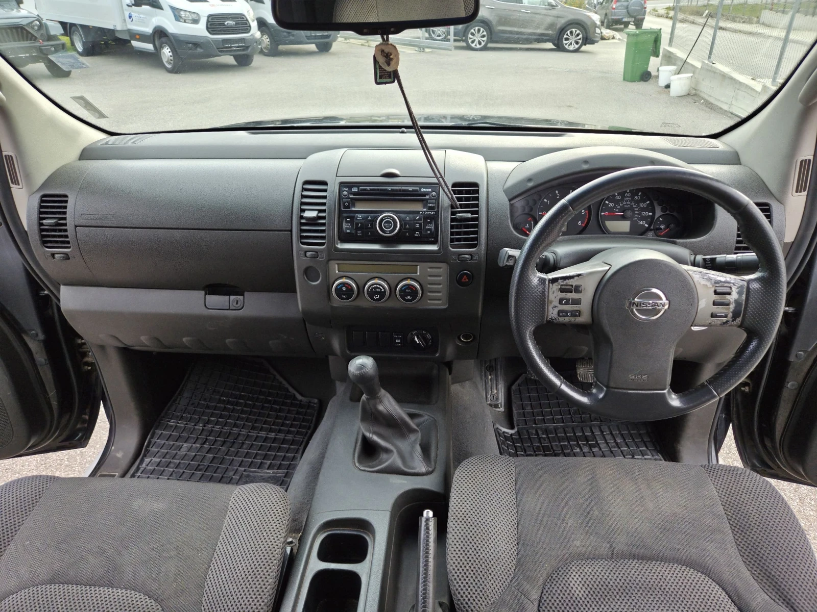 Nissan Navara, снимка 12 - Автомобили и джипове - 54284821