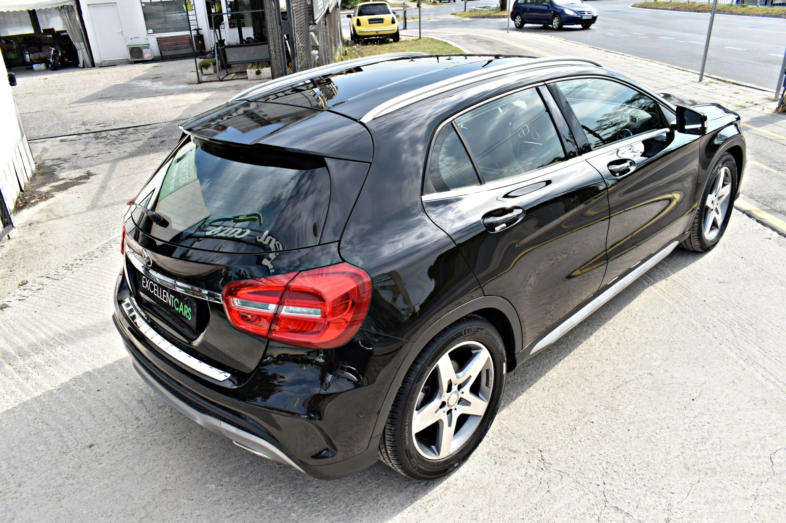 Mercedes-Benz GLA 220 4x4* AMG-LINE* TABACCO, снимка 5 - Автомобили и джипове - 55189915