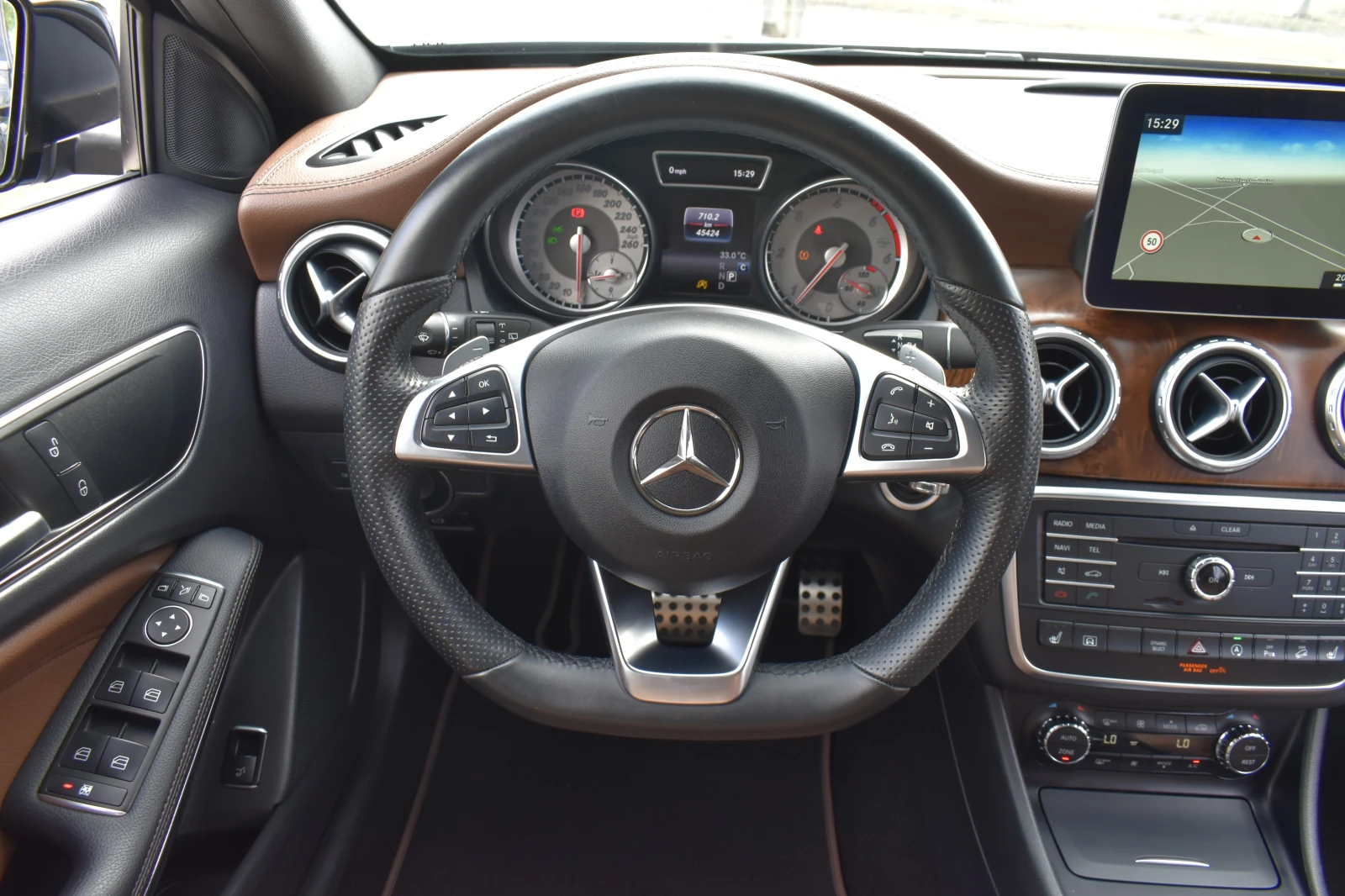 Mercedes-Benz GLA 220 4x4* AMG-LINE* TABACCO, снимка 15 - Автомобили и джипове - 55189915