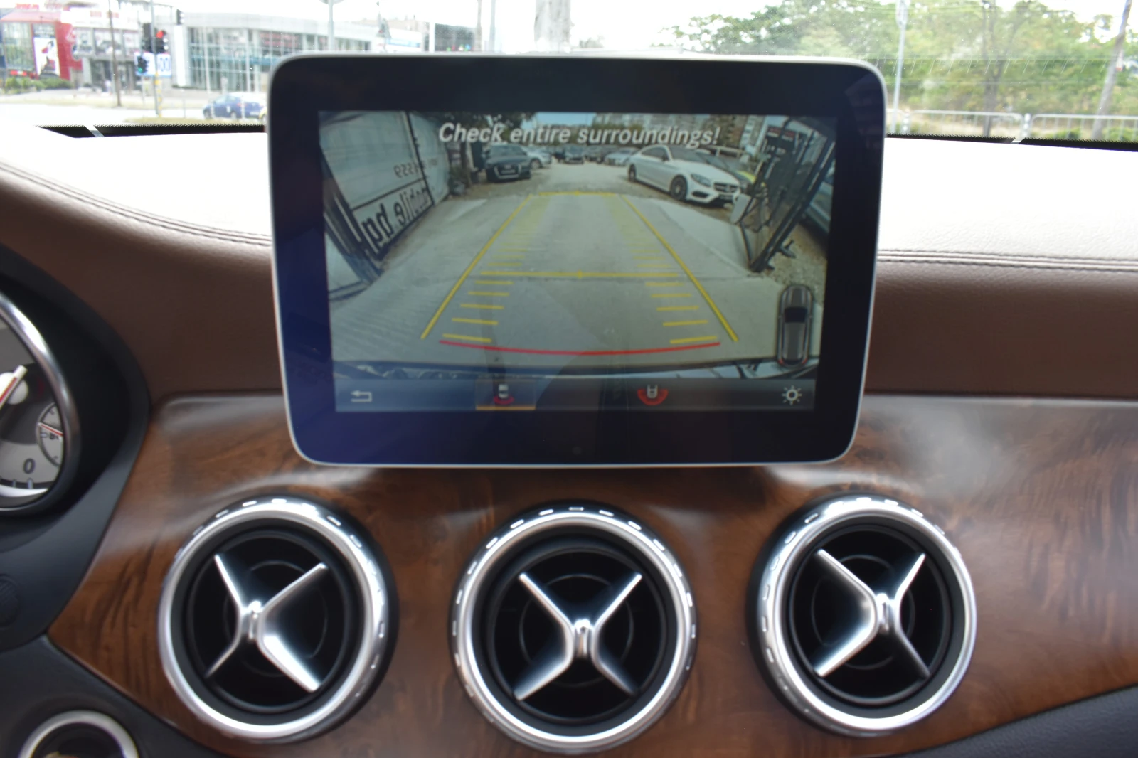 Mercedes-Benz GLA 220 4x4* AMG-LINE* TABACCO, снимка 17 - Автомобили и джипове - 55189915