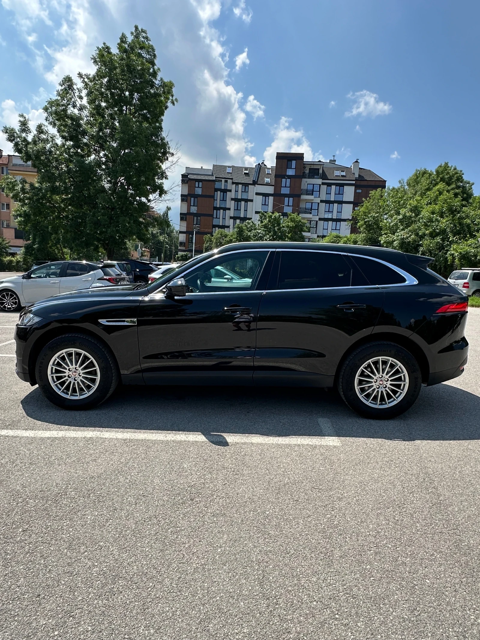Jaguar F-PACE 2.0d PRESTIGE AWD Full Top Семеен - Гаражен, снимка 7 - Автомобили и джипове - 55322862