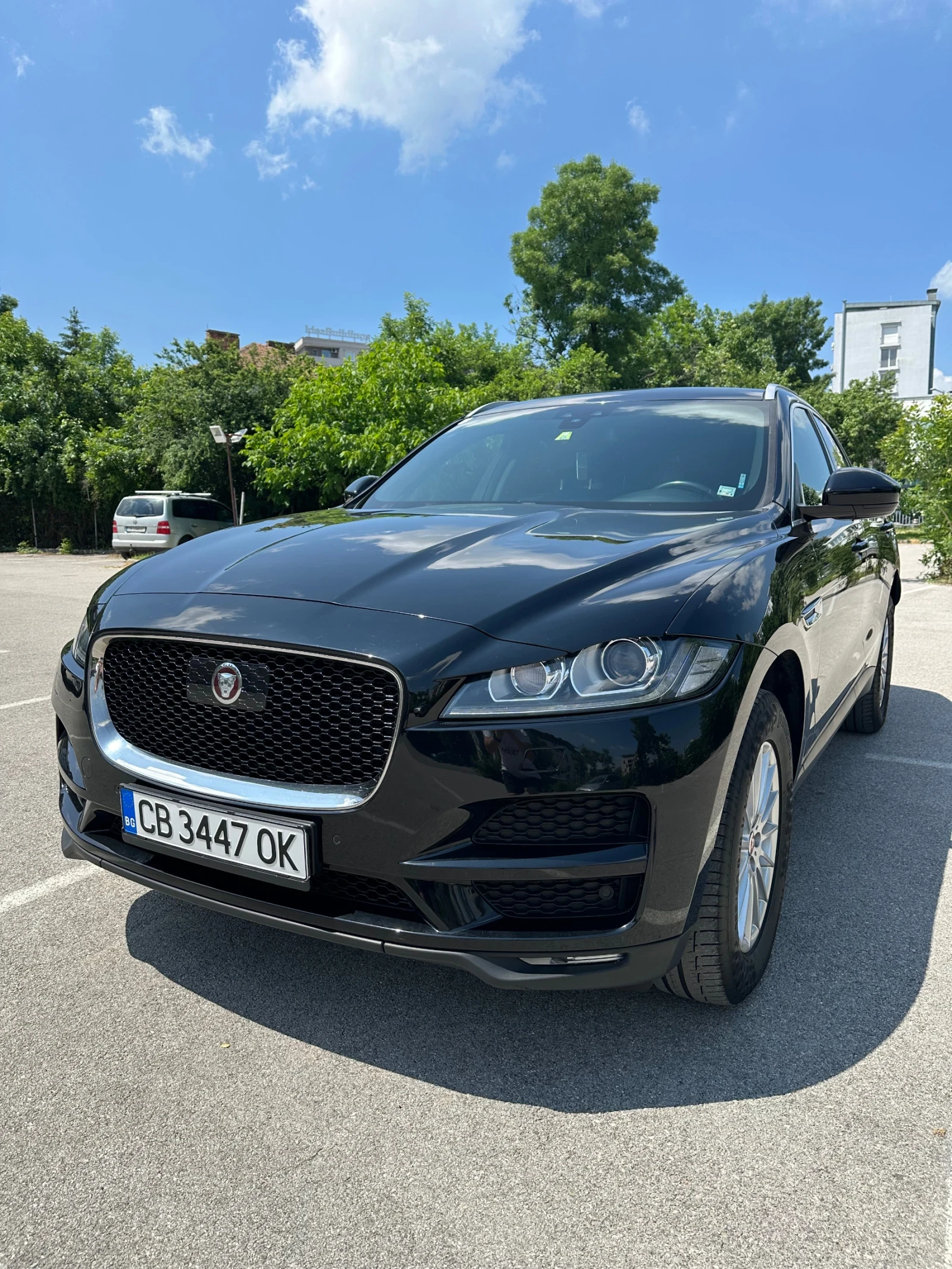 Jaguar F-PACE 2.0d PRESTIGE AWD Full Top Семеен - Гаражен