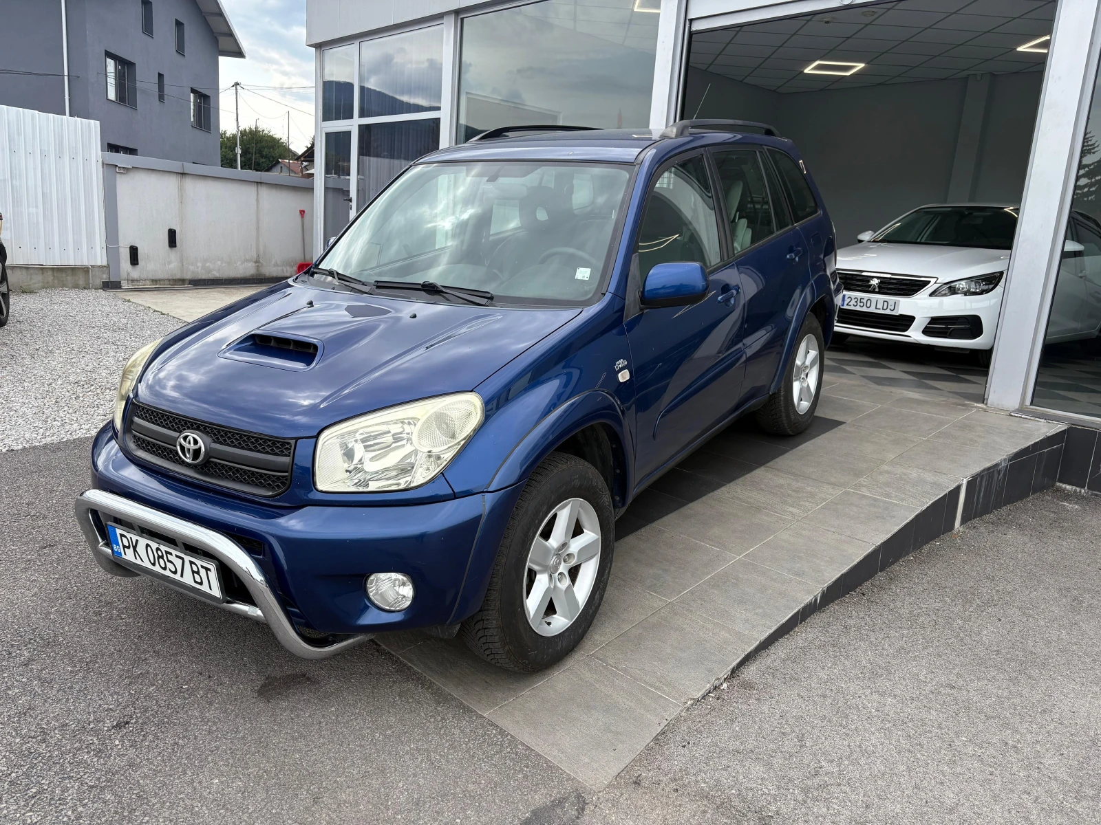 Toyota Rav4 D-4D 4x4, снимка 3 - Автомобили и джипове - 55412793