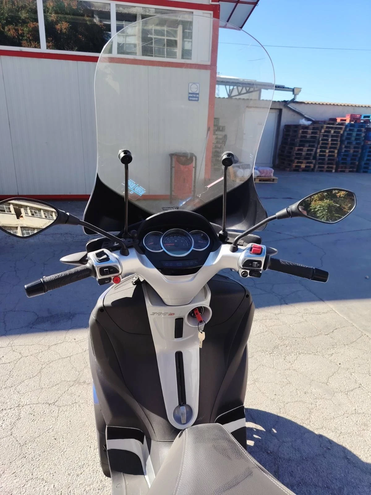 Piaggio Mp3 MP3 300 LT YOURBAN - изображение 4