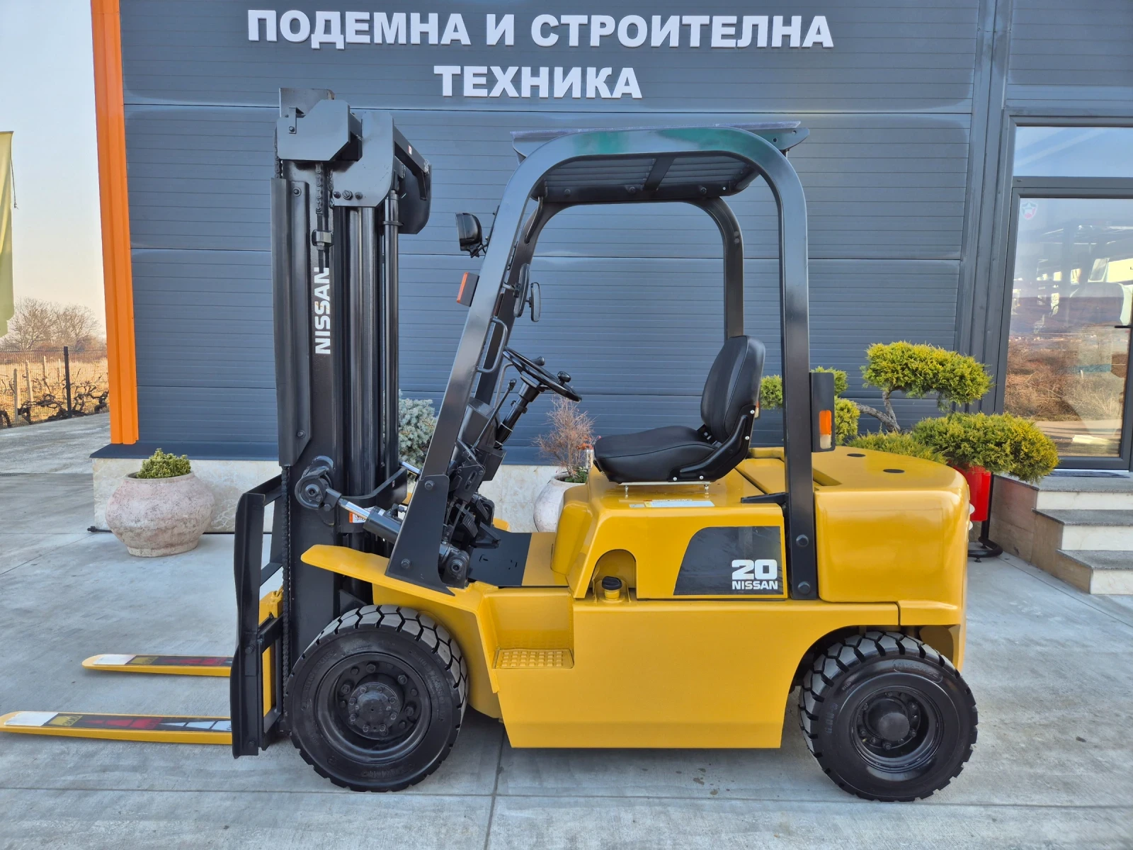  Nissan 3.5  /  /   ! | Mobile.bg   2