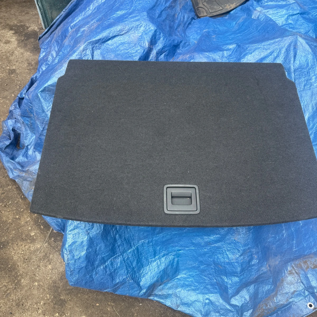 Кора за багажник долна за VW Volkswagen Golf 7 GTI 20 TFSI 5G6858855-431