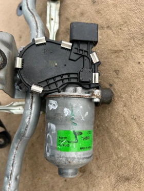 B515LHD  моторче  предни чистачки FORD ECO SPORT 