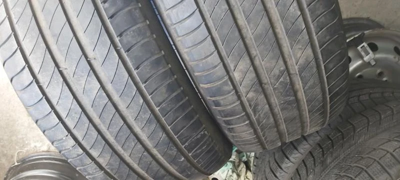 Гуми Летни 245/45R18, снимка 2 - Гуми и джанти - 32903271