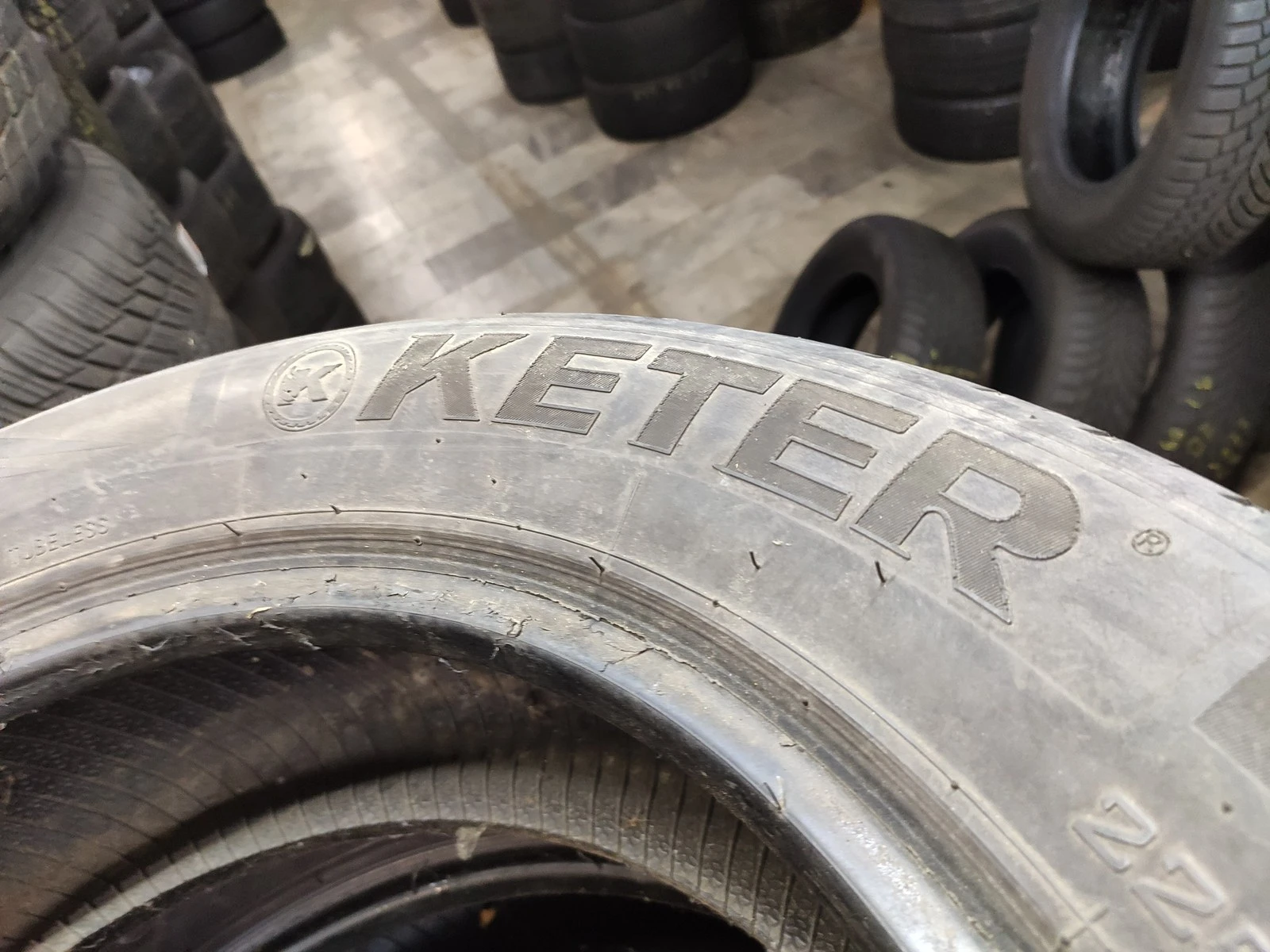 Гуми Летни 225/60R18, снимка 5 - Гуми и джанти - 56664435